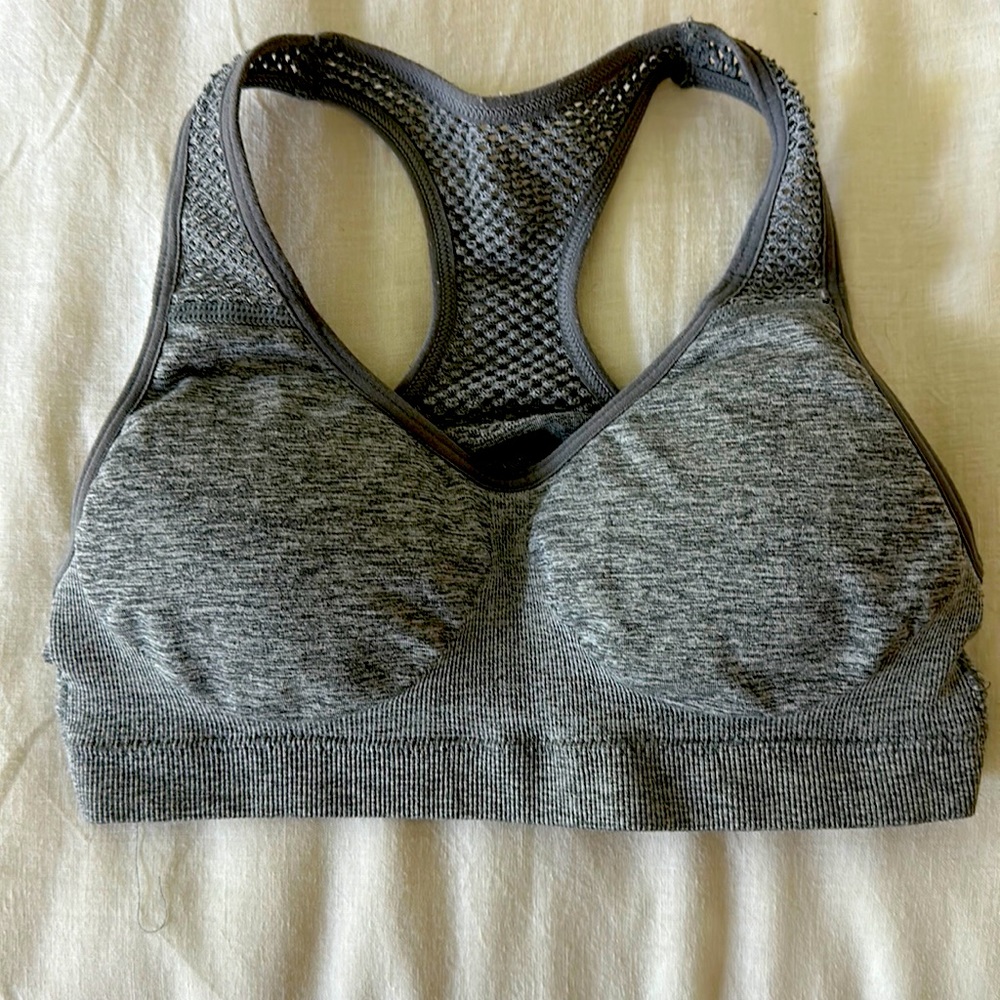 XS sports bra